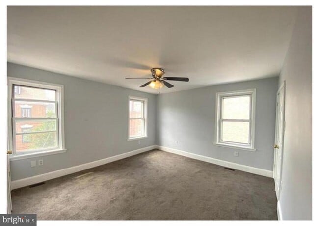 Building Photo - 775 S Front St