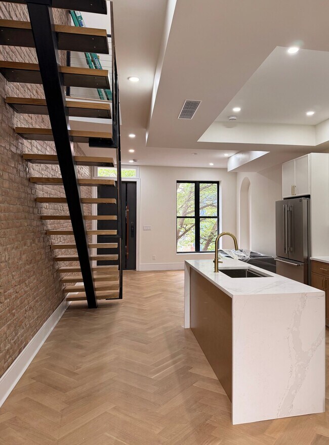 Foto del edificio - 77A Somers St