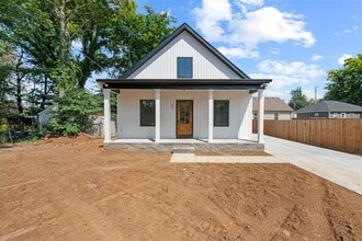 Building Photo - 609 Mayes Ln