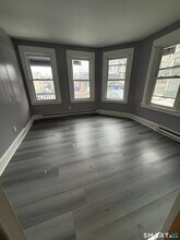 Building Photo - 28 Hill St