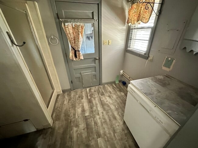 Building Photo - 106 George St