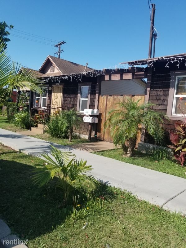 Primary Photo - Studio, 1 bath Apartment - 1317 Termino Ave