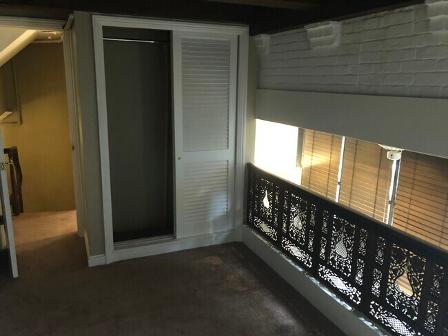 Building Photo - 113 Beacon St