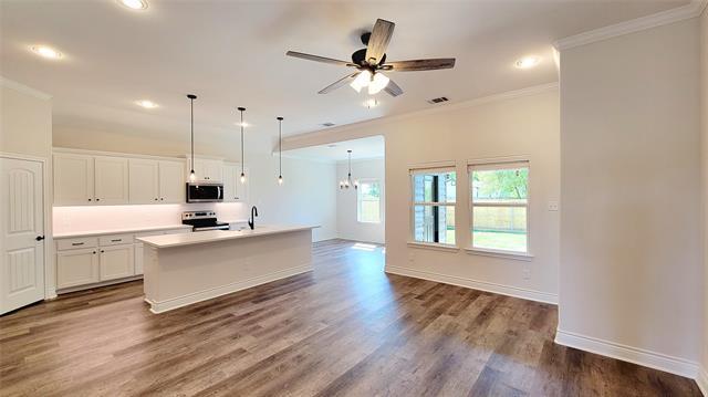 Foto del edificio - 8406 Grant Ln