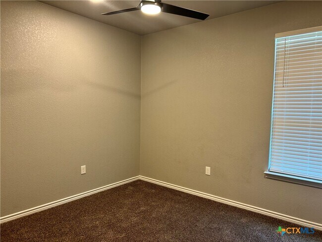 Foto del edificio - 7817 Purvis St