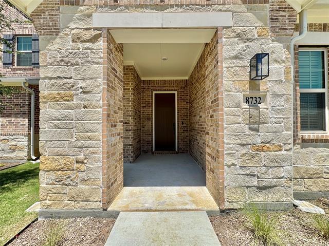 Building Photo - 8732 Kington
