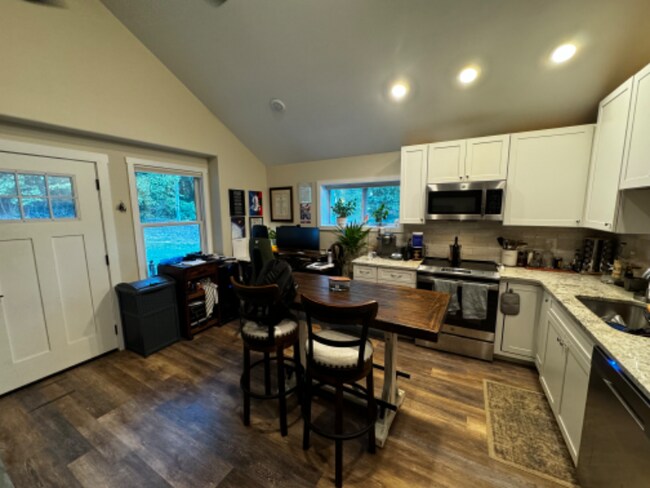 Building Photo - 42079 Sweet Spring Ln