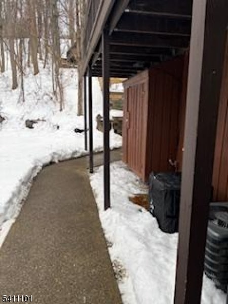 Building Photo - 12 Stonehill Dr