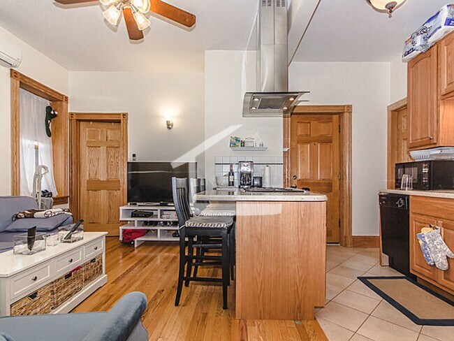 Foto del edificio - Really Nice 2 bed in Beacon Hill