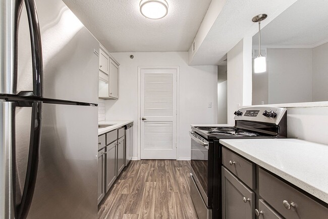 Building Photo - Elevate Twenty Three