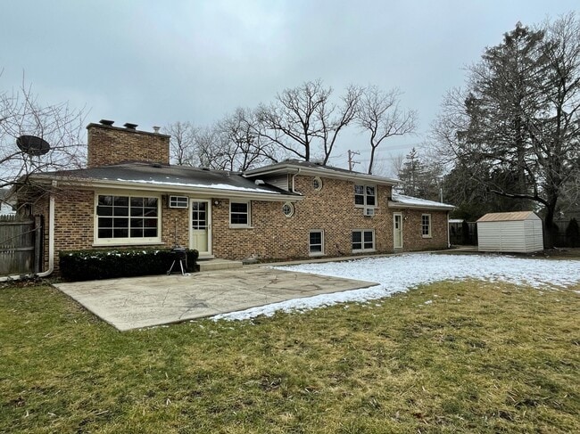 Building Photo - 992 Armour Cir