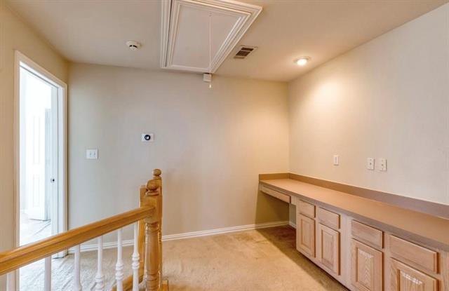 Foto del edificio - 615 Regency Dr