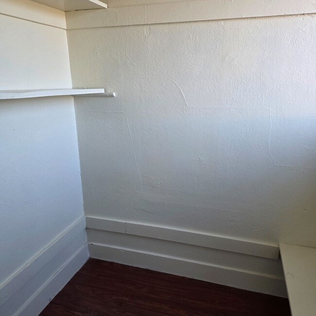 Building Photo - 5125 Bancroft Ave