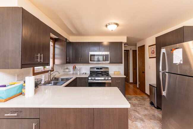 Foto del edificio - 4520 N Seeley Ave