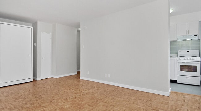 Building Photo - Pacific Beach Apartments