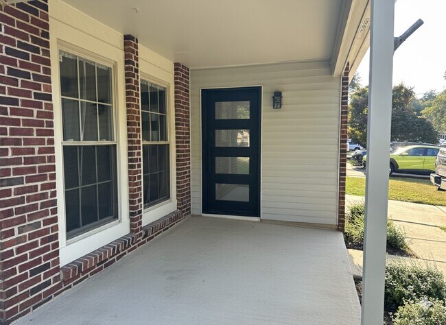 Foto del edificio - 223 Foxwood Ln