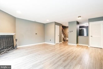 Building Photo - 94 Teal Ct