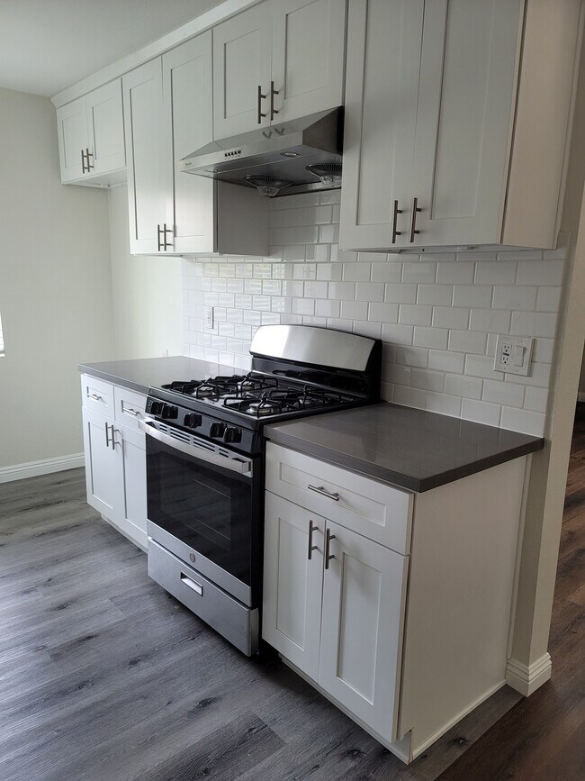 Kitchen - 1316 N Fairfax Ave