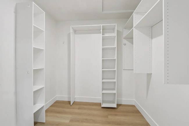 Building Photo - 10007 Debra Ave