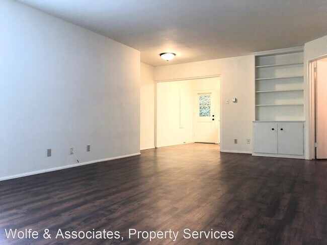 Building Photo - 1373 Danielson Rd