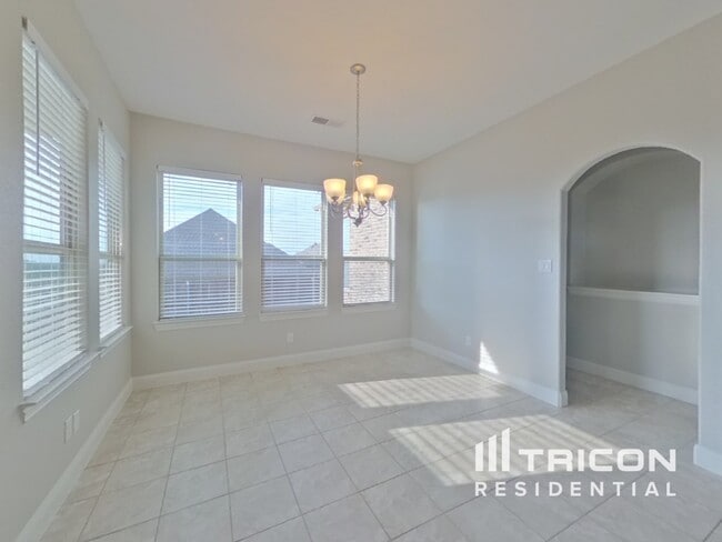 Building Photo - 11344 Live Oak Creek Dr