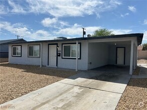 Building Photo - 820 Carpenter Dr