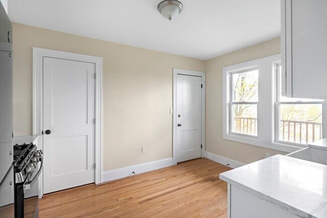 Building Photo - 23 Thelma Rd