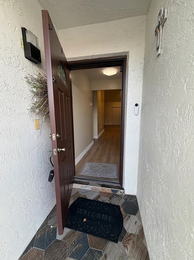 Building Photo - 4670 SW 143rd Ave