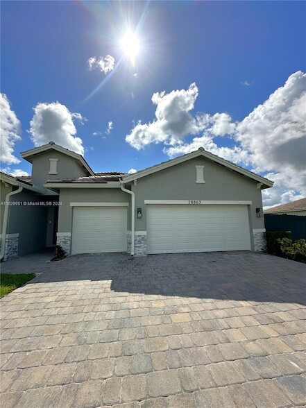 Foto principal - 28863 SW 186th Ave