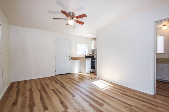 Foto del edificio - 860 Gail Gardner Way