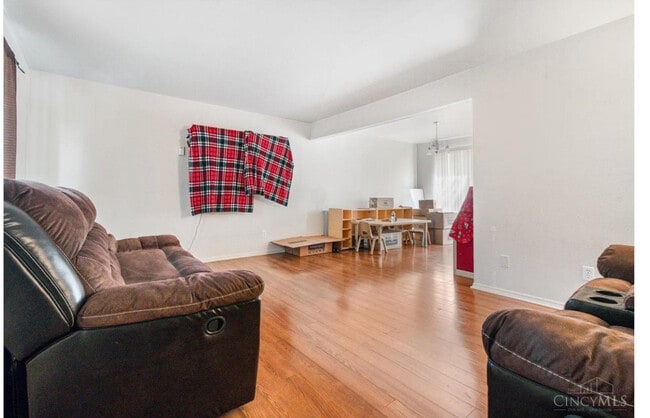 Foto del edificio - 3167 Westbrook Dr