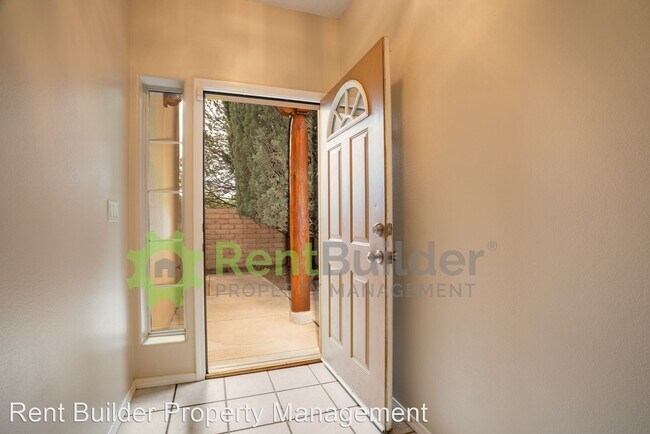 Building Photo - 3 br, 2.5 bath House - 1925 Girard Blvd. NE