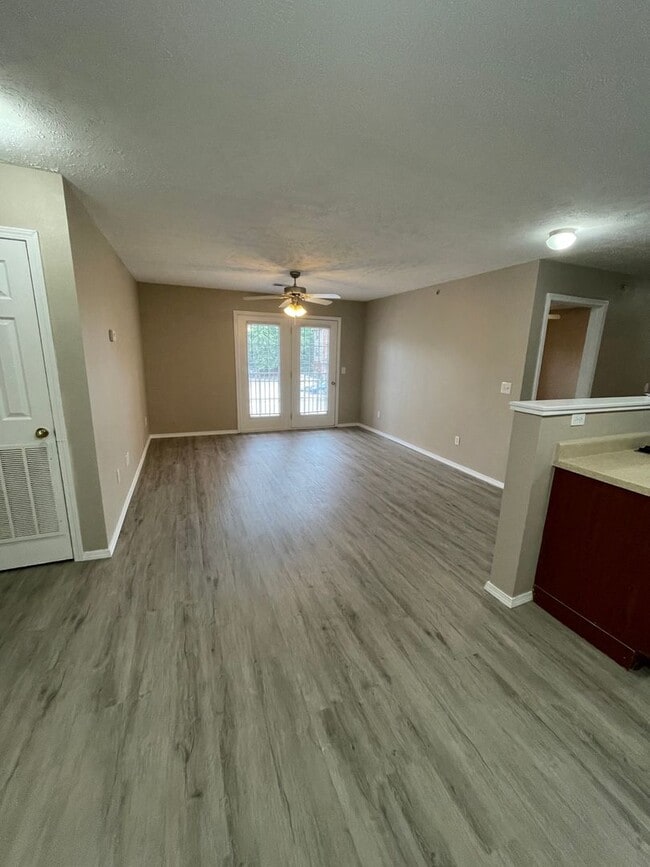 Building Photo - 2 Bedroom 2 Bath apartment at Clifton Heig...