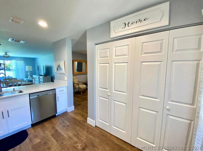Foto del edificio - 13055 Albright Ct