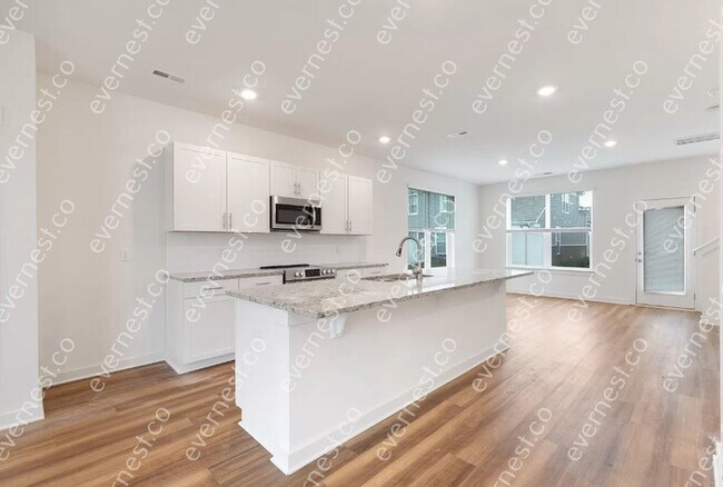 Foto del edificio - 3 bed / 2.5 bath home