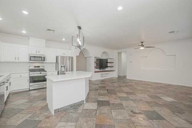 Building Photo - 2313 Saddlebill Court