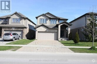 Building Photo - 1111 Medway Park Dr
