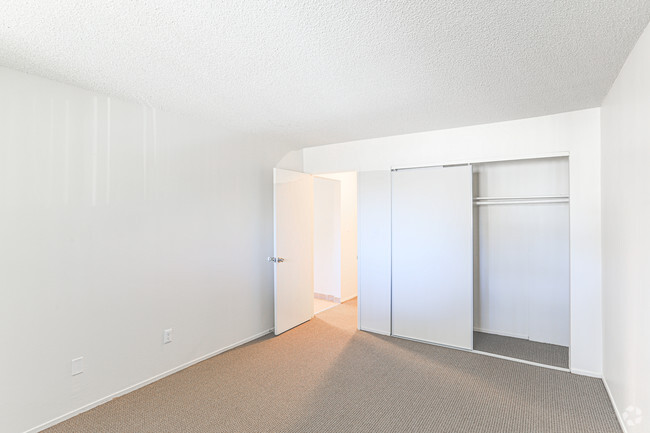 1HAB, 1BA - 640 ft² - Lincoln Garden Apartments