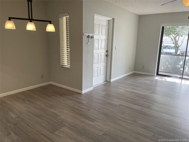 Foto del edificio - 2114 SW Silver Pine Way