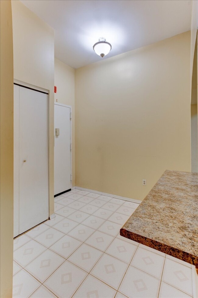 Building Photo - 111 Mulberry St