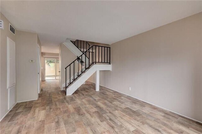 Foto del edificio - Awesome Townhome in NE Austin Community