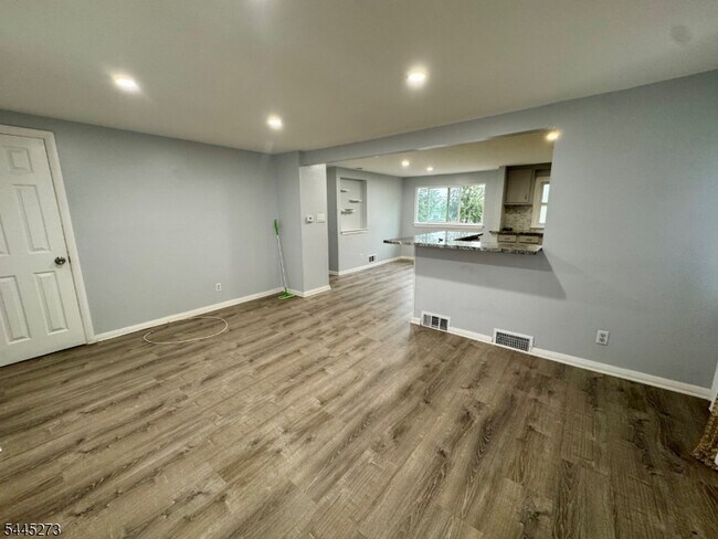 Foto del edificio - 347 E 29th St