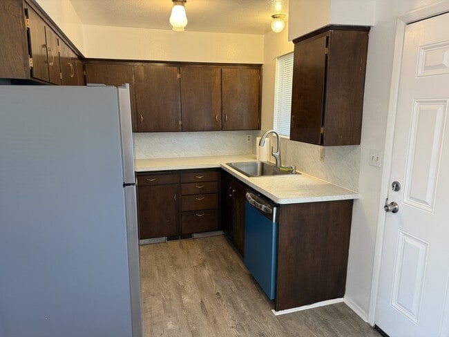 Building Photo - 509 W 500 N
