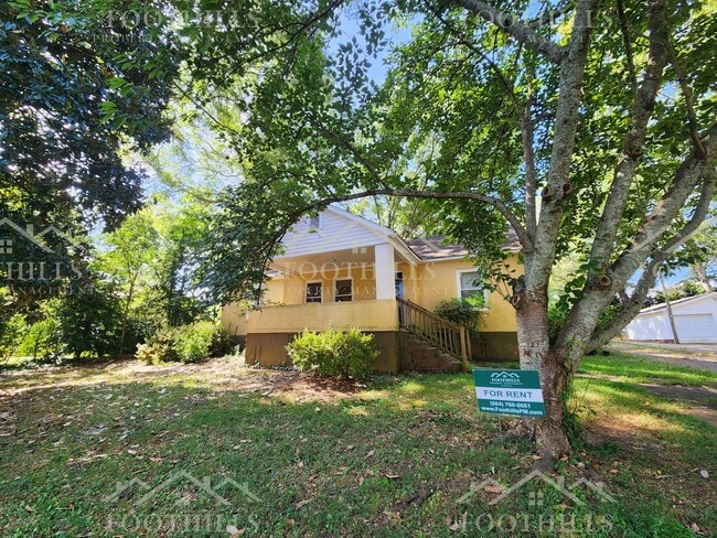 Charming 3-Bed, 2-Bath Home with Screened ... - Charming 3-Bed, 2-Bath Home with Screened ...