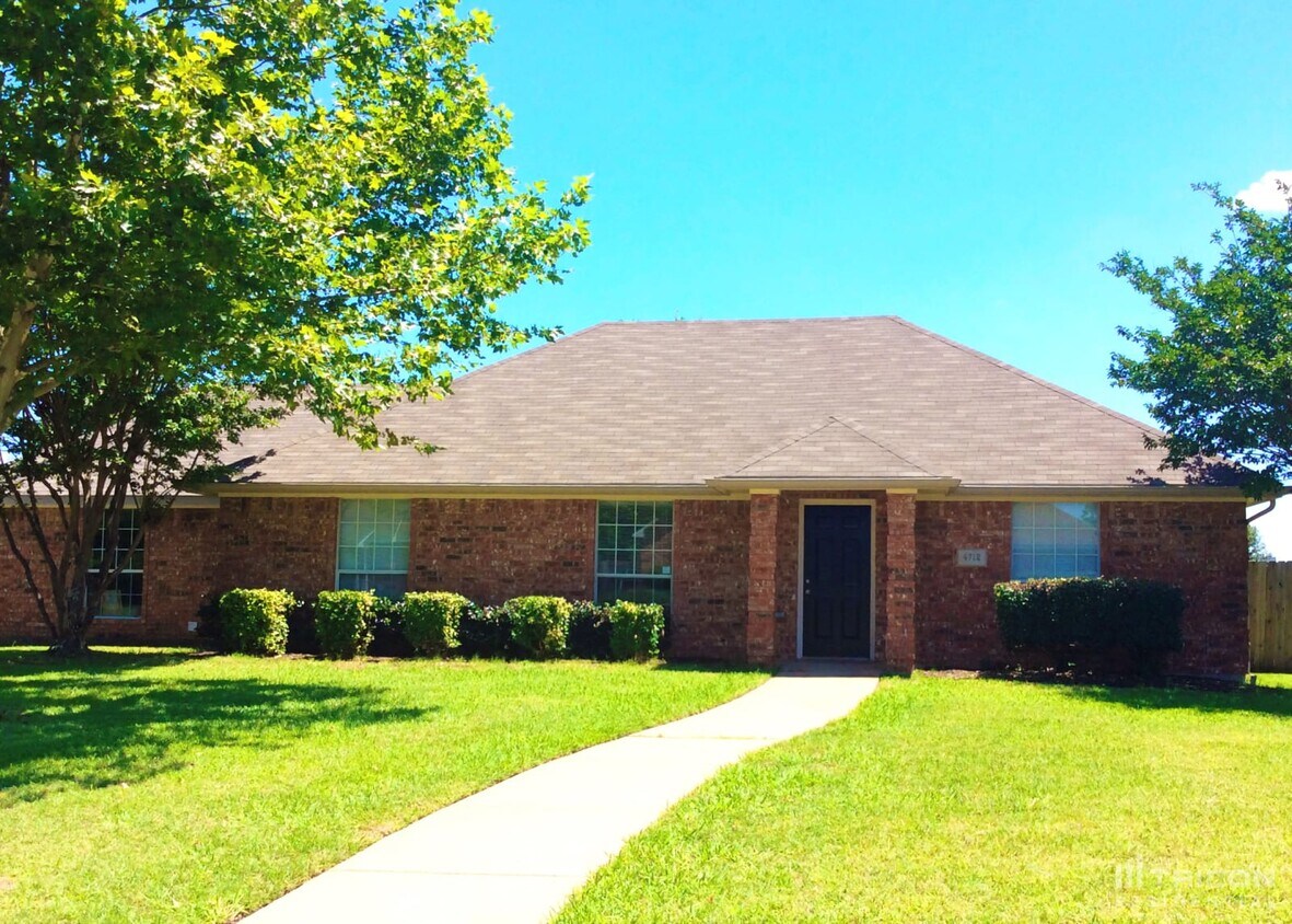 4712 Hunters Ridge Drive Sachse TX House Rental in Sachse, TX