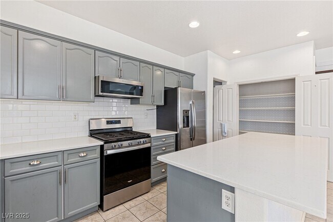 Foto del edificio - 9325 Dorrell Ln