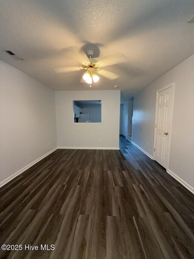 Foto del edificio - 807 Timberlake Trail