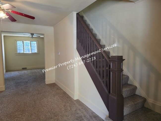 Building Photo - 1313 5th Ave