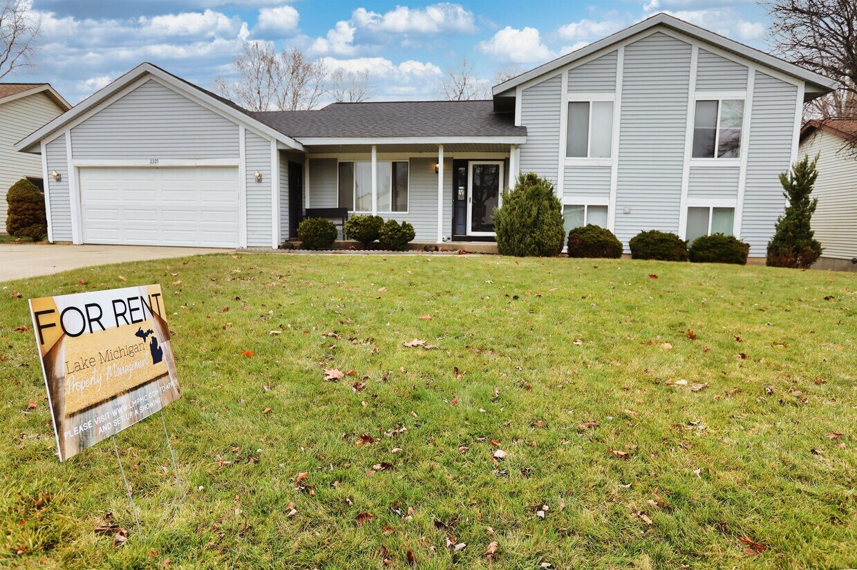 2325 Jamestown Dr SE, Kentwood, MI 49508 House Rental in Kentwood, MI
