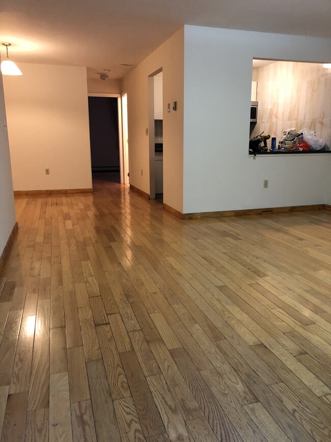 living room - 399 S 5th St
